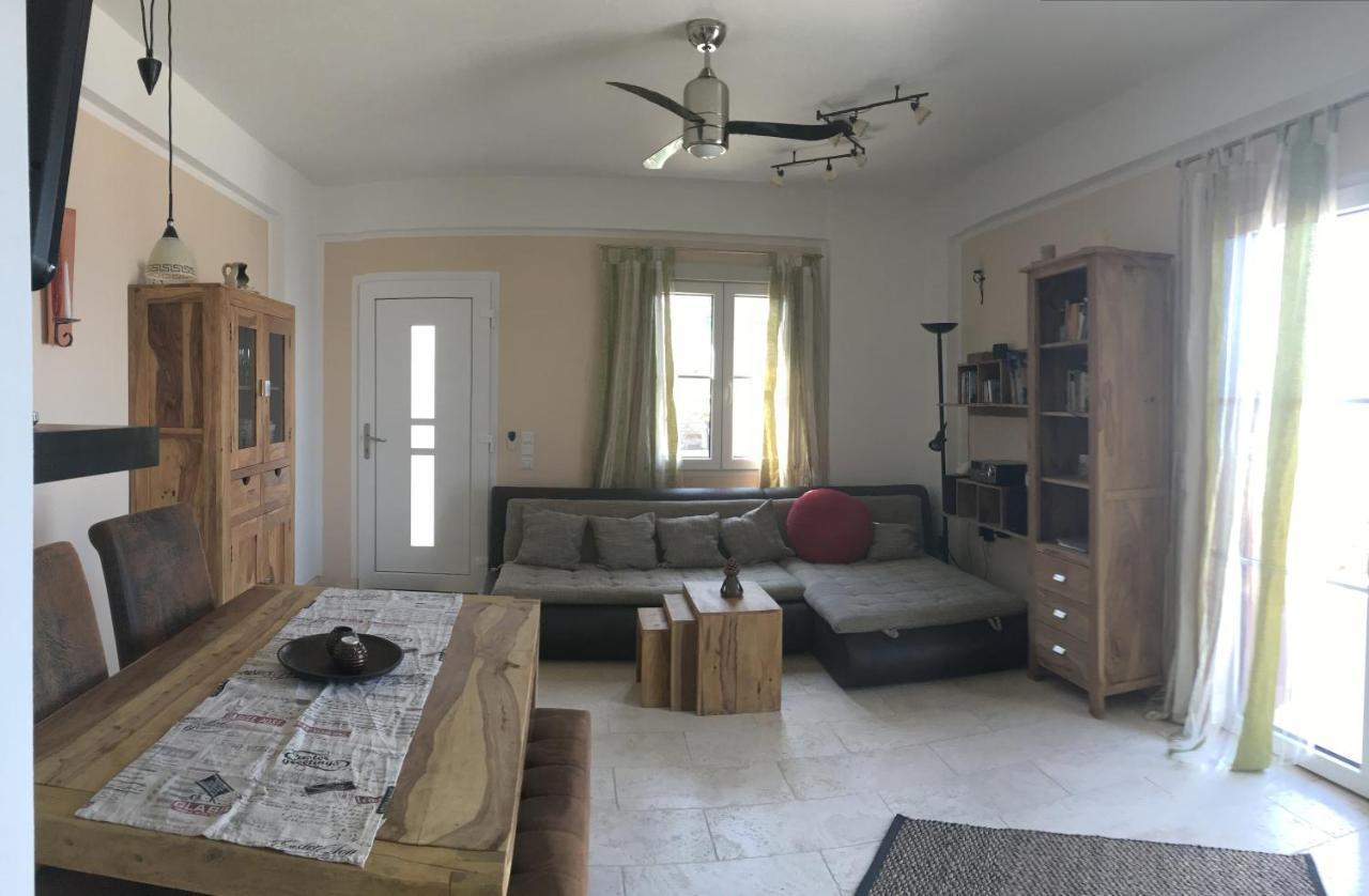 Astra-Ferienhaus Mit Grosser Dachterrasse Und Top-Ausstattung In Nas Armenistis  Exterior photo